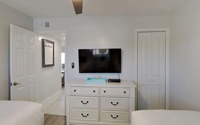 Driftwood Towers #1F by Southern Vacation Rentals