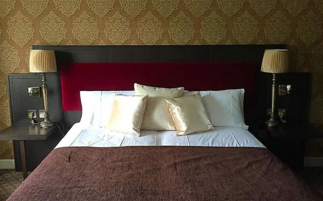 Burren Atlantic Hotel & Holiday Village