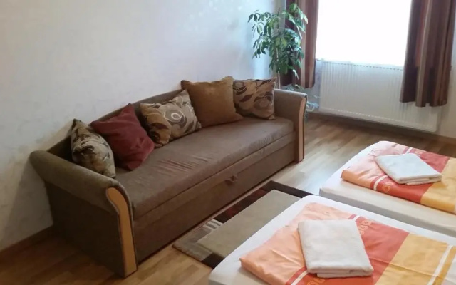 FaDóra Apartman