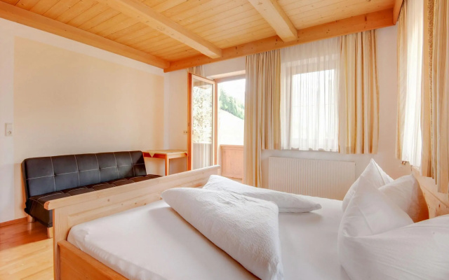 Apartment in Hainzenberg Near Ski Slopes