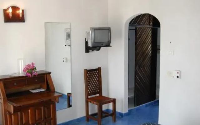 Отель Conti