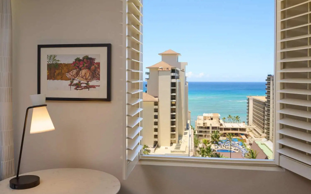 Embassy Suites by Hilton Waikiki Beach Walk