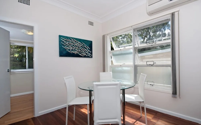 Blue Water, 127 Government Road