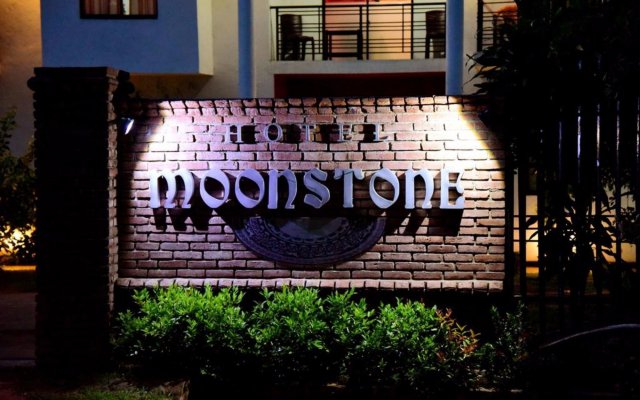 Отель Moonstone Шри-Ланка, Анурадхапура - отзывы, цены и фото номеров - забронировать отель Moonstone онлайн вид на фасад
