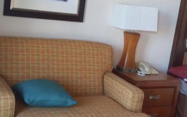 Studio 9 Inn & Suites