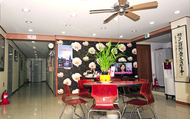 Hwaseong Guest House - Hostel