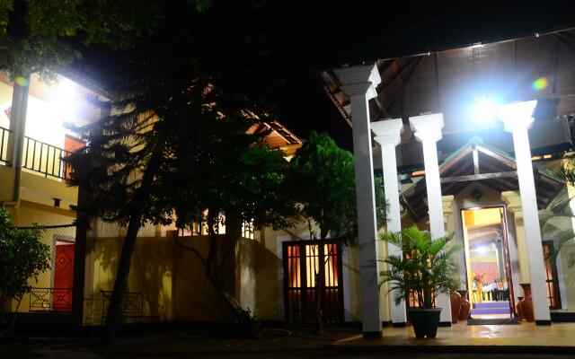 Отель Samorich Hotel Шри-Ланка, Тиссамахарама - отзывы, цены и фото номеров - забронировать отель Samorich Hotel онлайн вид на фасад