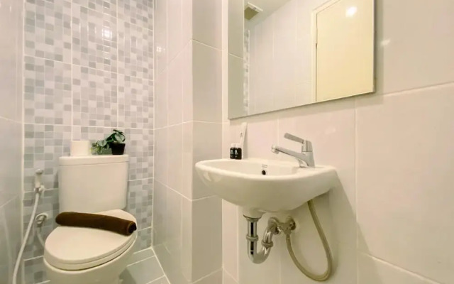 Minimalist Cozy Studio Apartment Tokyo Riverside Pik 2