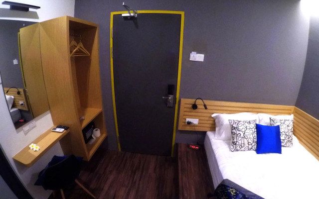 B Street Hotel
