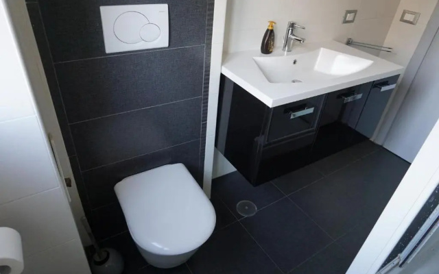 Rhome Away Marconi