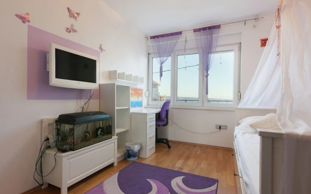 Modern Holiday Home at Podstrana with Hot Tub & Sauna