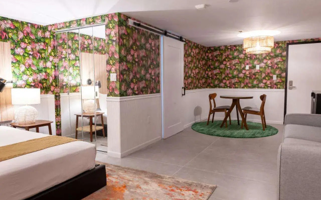 The Whitelaw Hotel