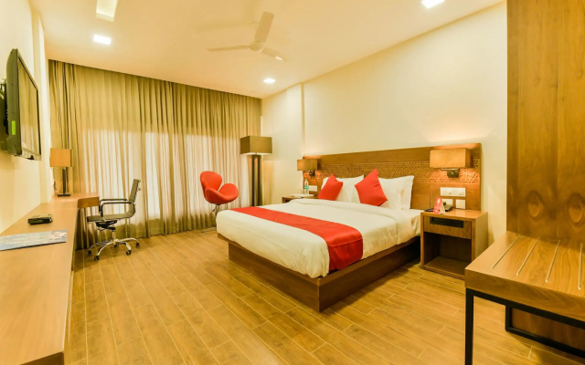OYO 13221 Calicut Inn