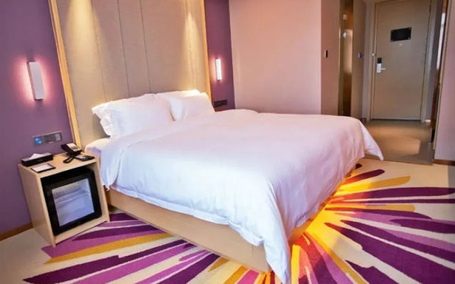 Lavande Hotel (Wuhan Caidian Economic Development Zone Changfu Commercial Plaza)