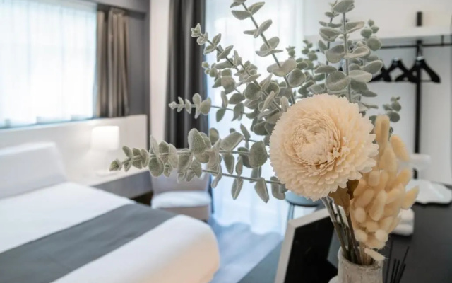 Sicily 4 Suite