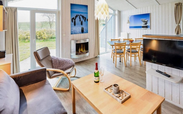 4 Star Holiday Home in Friedrichkoog
