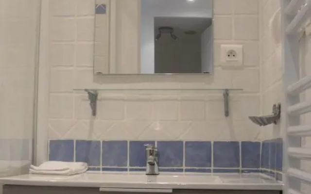 Le Mas De La Chérine