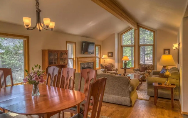 9 Hoodoo-AC-Hot Tub-5BR/3BA