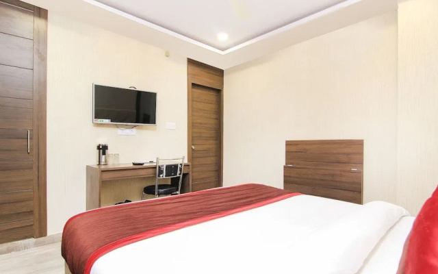 OYO 14767 Welcome Inn