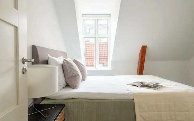 Leaves 6 - 2 Bdr Apt With Shared Roof Terrace