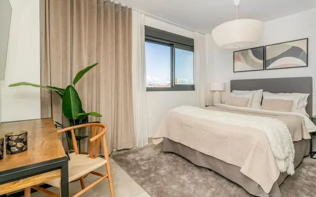 Inf2.6f - Modern and Bright City Apartment