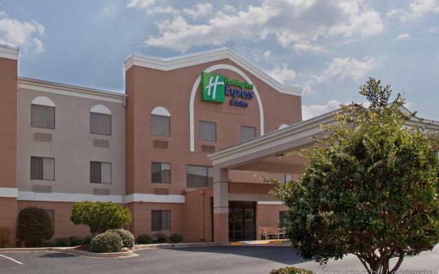 Holiday Inn Express Hotel & Suites Greenville Airport вид на фасад