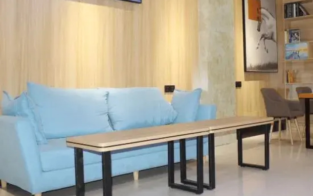 Chengzi Hotel (Gao'an Pengtai Department Store)