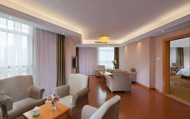 Vienna Hotel (Quanzhou High-speed Railway Bus Station)