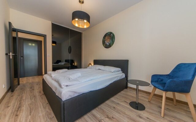 Апартаменты BillBerry Apartments - Rajska Suites Гданьск сейф в номере