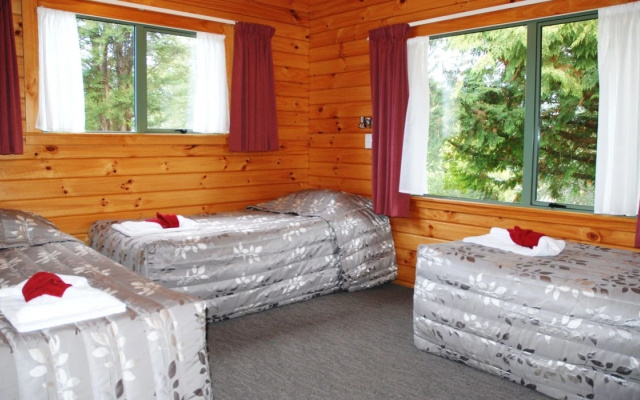 The Chalets Motel
