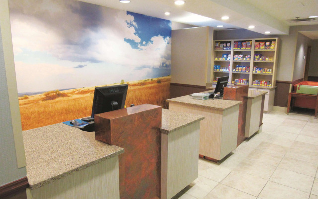 La Quinta Inn And Suites Olathe
