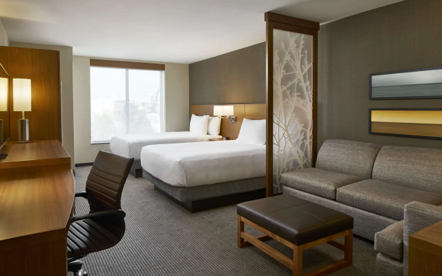 Hyatt Place Wilmington Riverfront