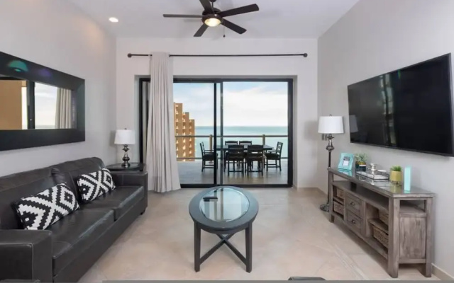 Luxury Las Palomas Oceanview Condo - Phase 2