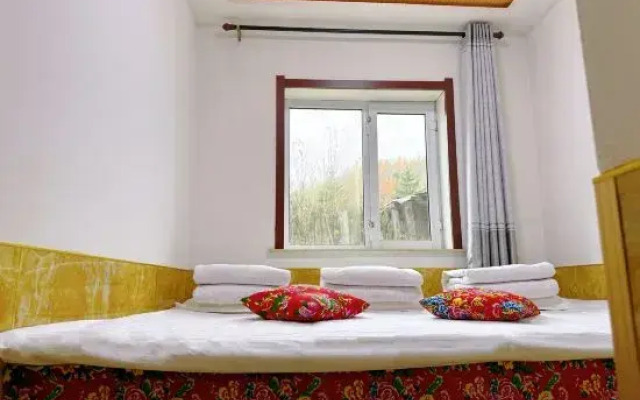 Xuexiang Jiajinde Family Hotel