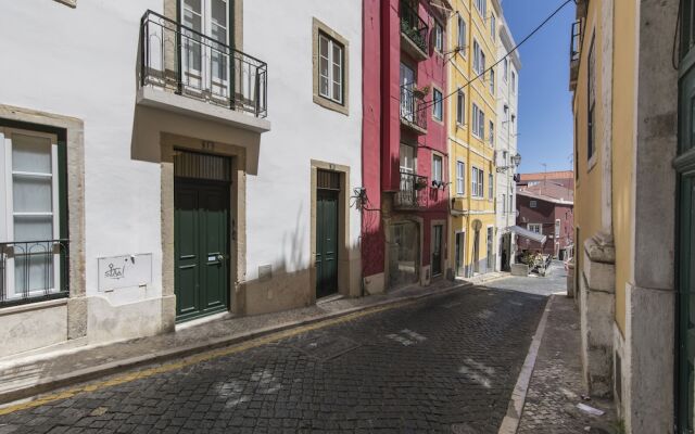 Отель Cozy Flat in the Heart of Alfama Португалия, Лиссабон - отзывы, цены и фото номеров - забронировать отель Cozy Flat in the Heart of Alfama онлайн вид на фасад