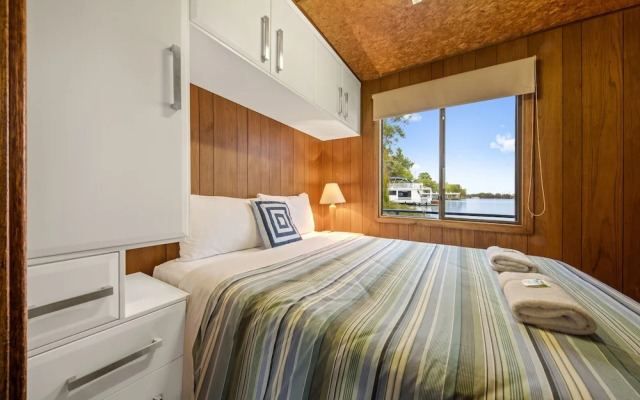 Renmark River Villas and Boats & Bedzzz