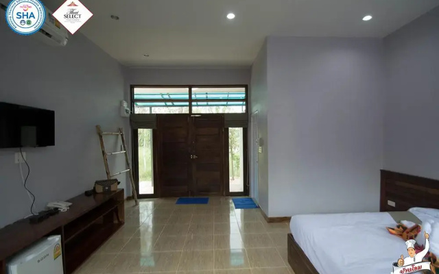 Baan Home Resort
