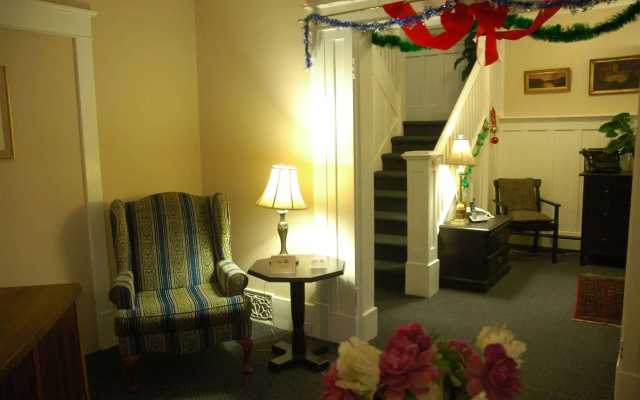Douglas Guest House