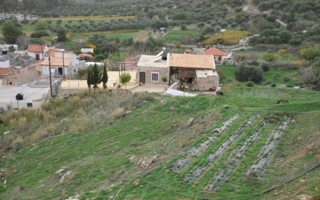 Orgon Farm Village Houses