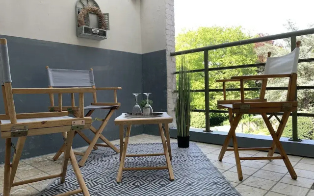 Herentals Hideaway With Balcony