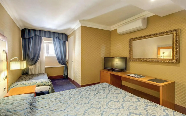 939 Hotel