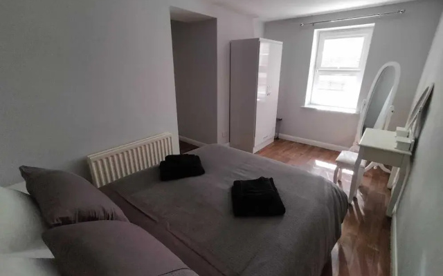 Lovely 2-bed Apartment in Wincanton Somerset