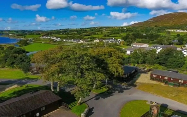 Luxury 4 bed bay View Cabin - Sleeps 9 People