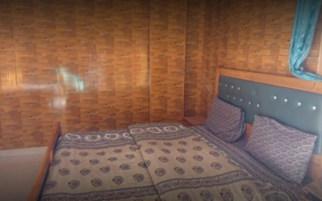 Ali's Hotel
