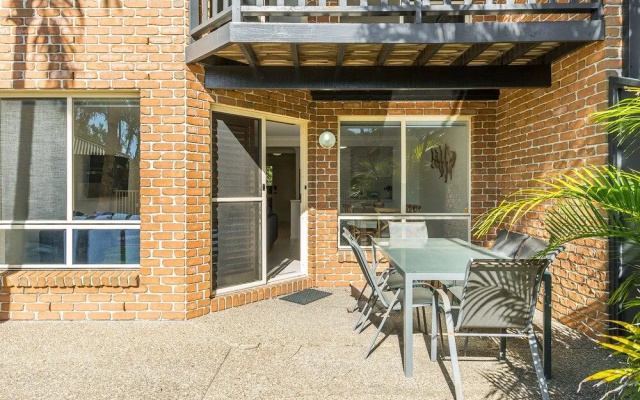 Bayside Court Apartments