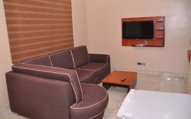 Tilt Apartment