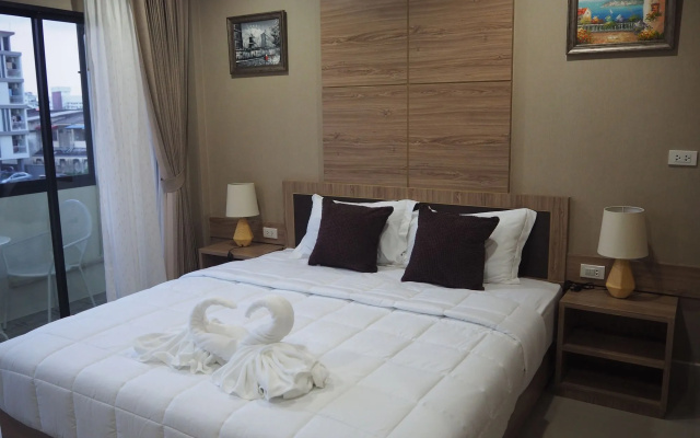 Little Bear Guesthouse and Restaurant