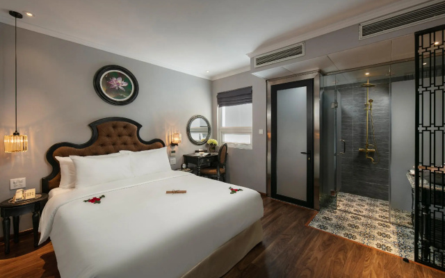 Shining Central Hotel and Spa