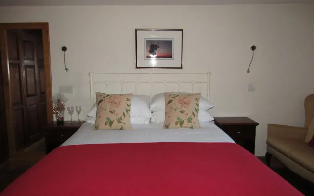 The Kilcot Inn