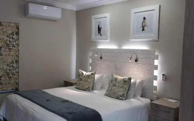 Studio 5 Churchill Lane Apartment